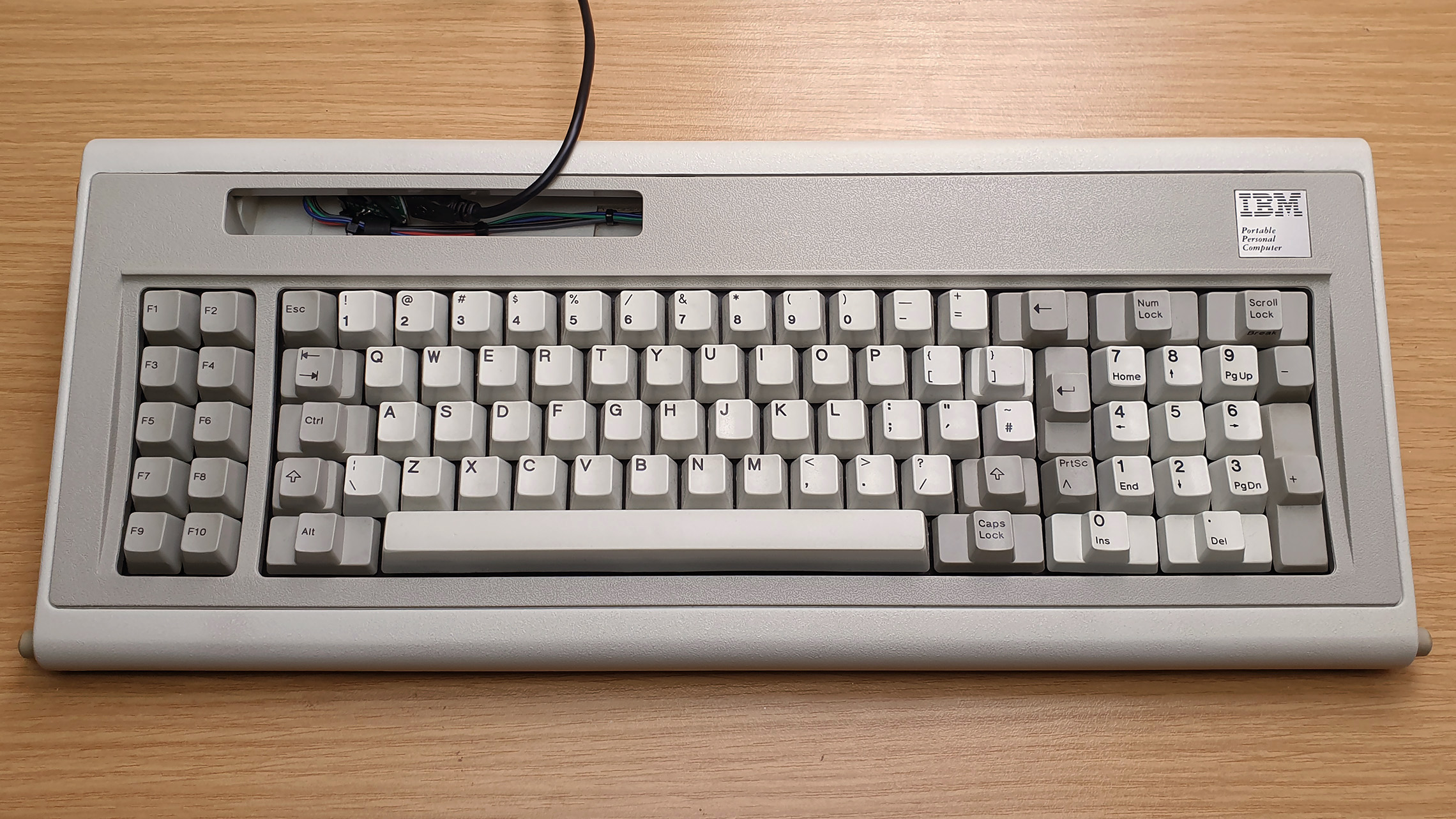 IBM Portable Personal Computer Keyboard<a class='source-link' href='/wiki?id=modelf#Sources'><sup>[ASK]</sup></a>