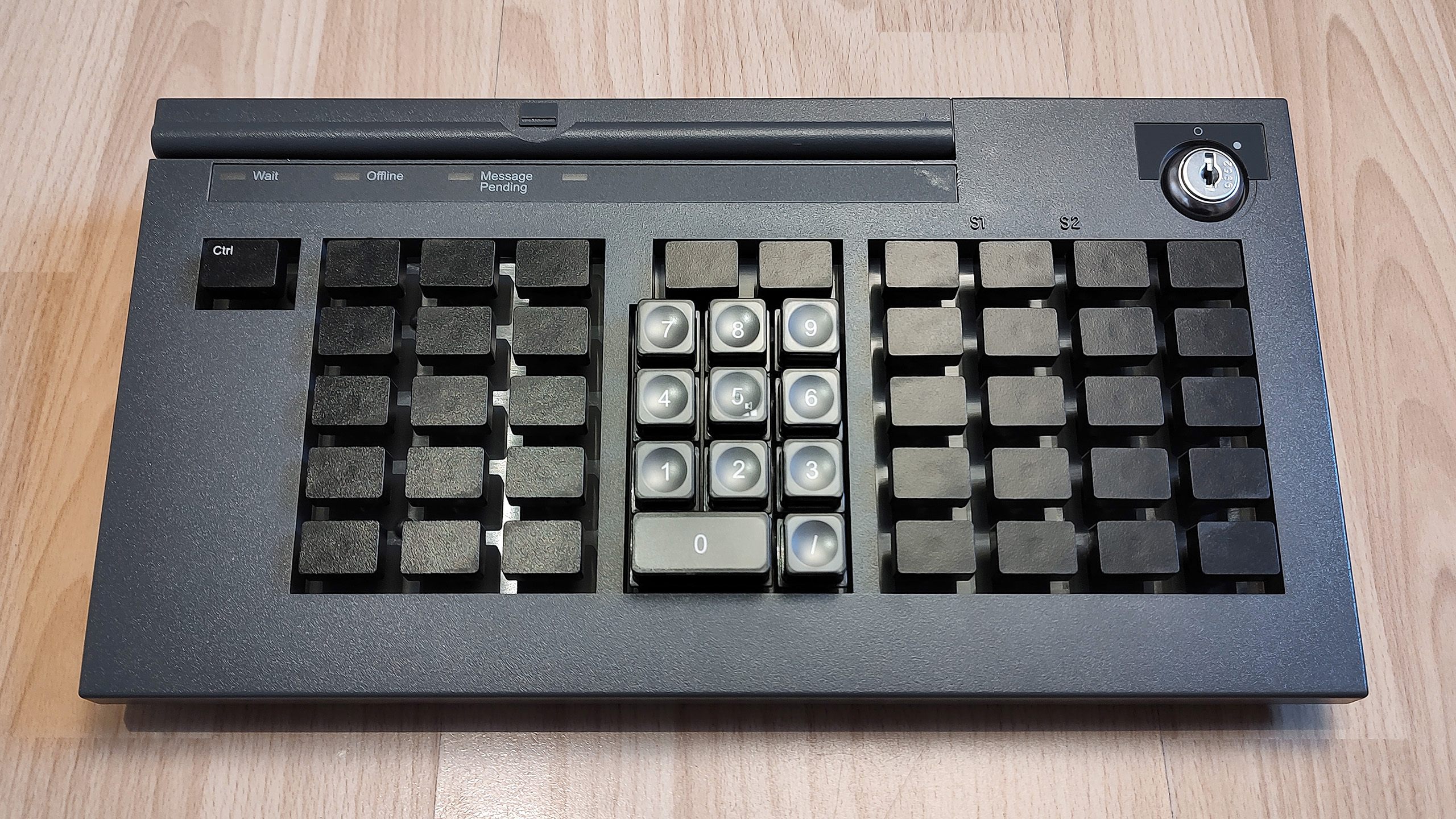 Admiral Shark's Keyboards (CC BY-NC-SA 4.0)