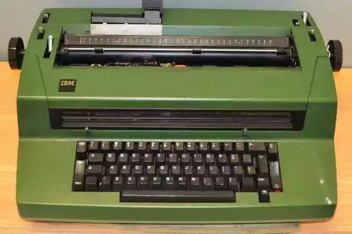 A photo of an IBM Selectric III electric typewriter