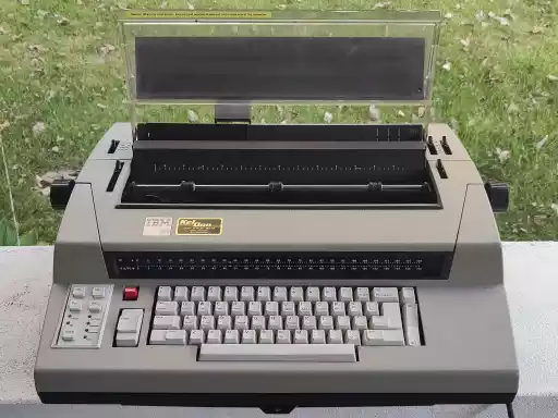 A photo of an IBM Electronic Typewriter model 85