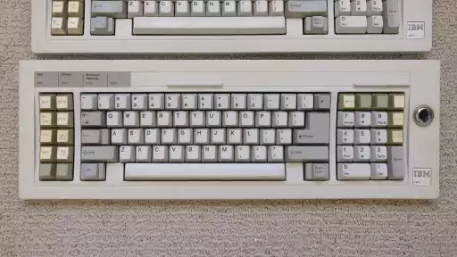 A photo of an IBM 4680 POS Alphanumeric Keyboard