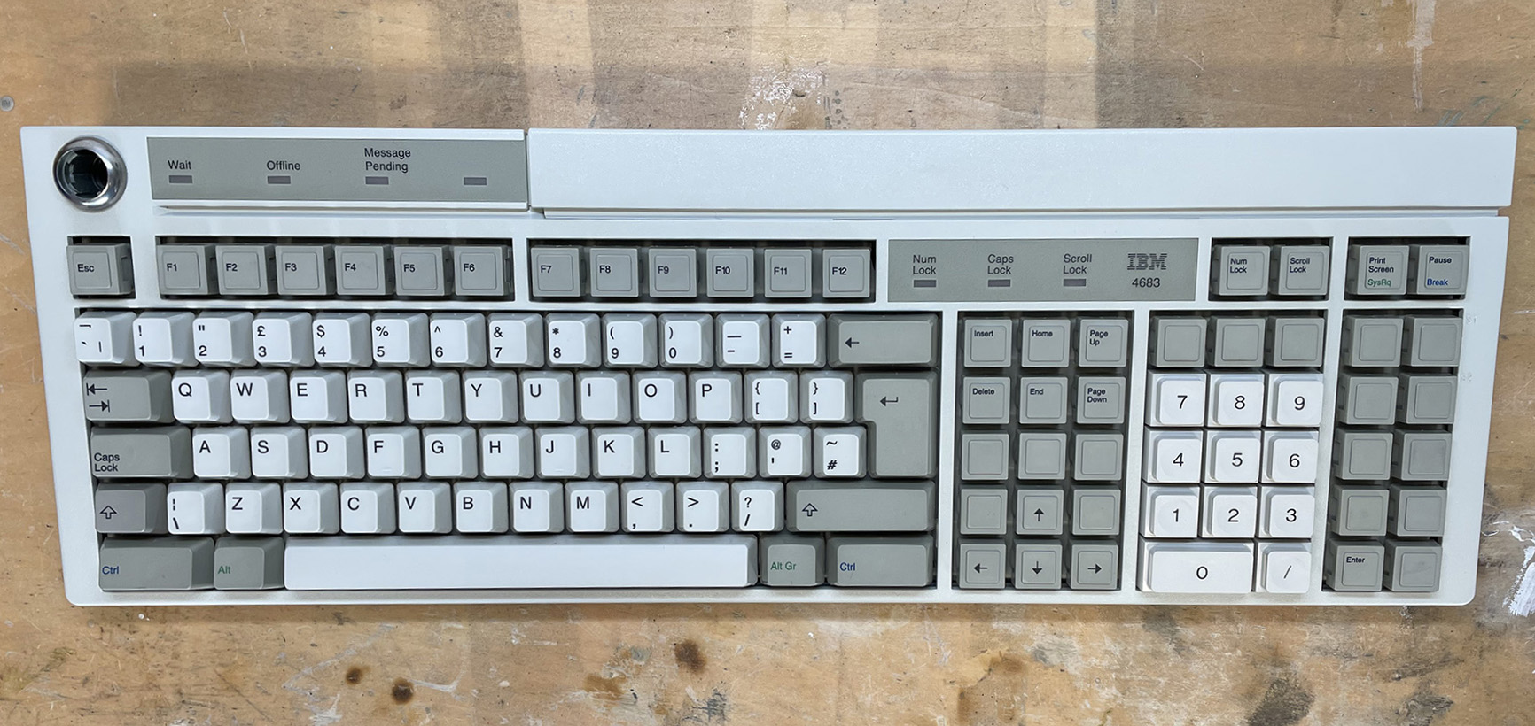 A photo of an IBM 4680 ANPOS Keyboard